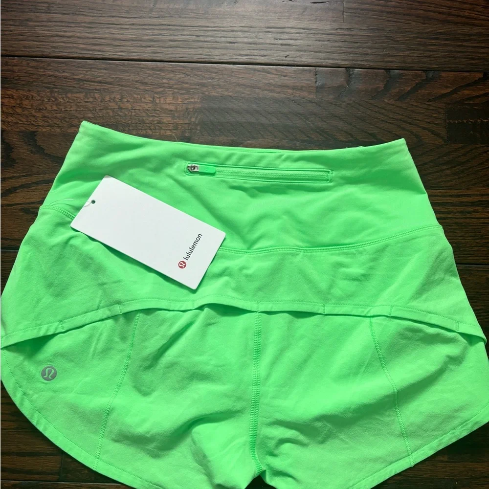 lululemon athletica Women's Green Shorts - Picture 1 of 2